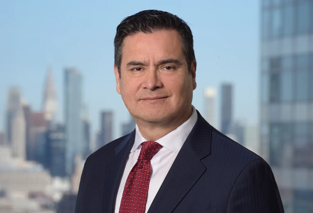 MAURICIO F. PAEZ
